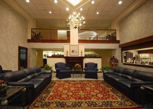 Express & W - Airport Area By Ihg Hotel 3*