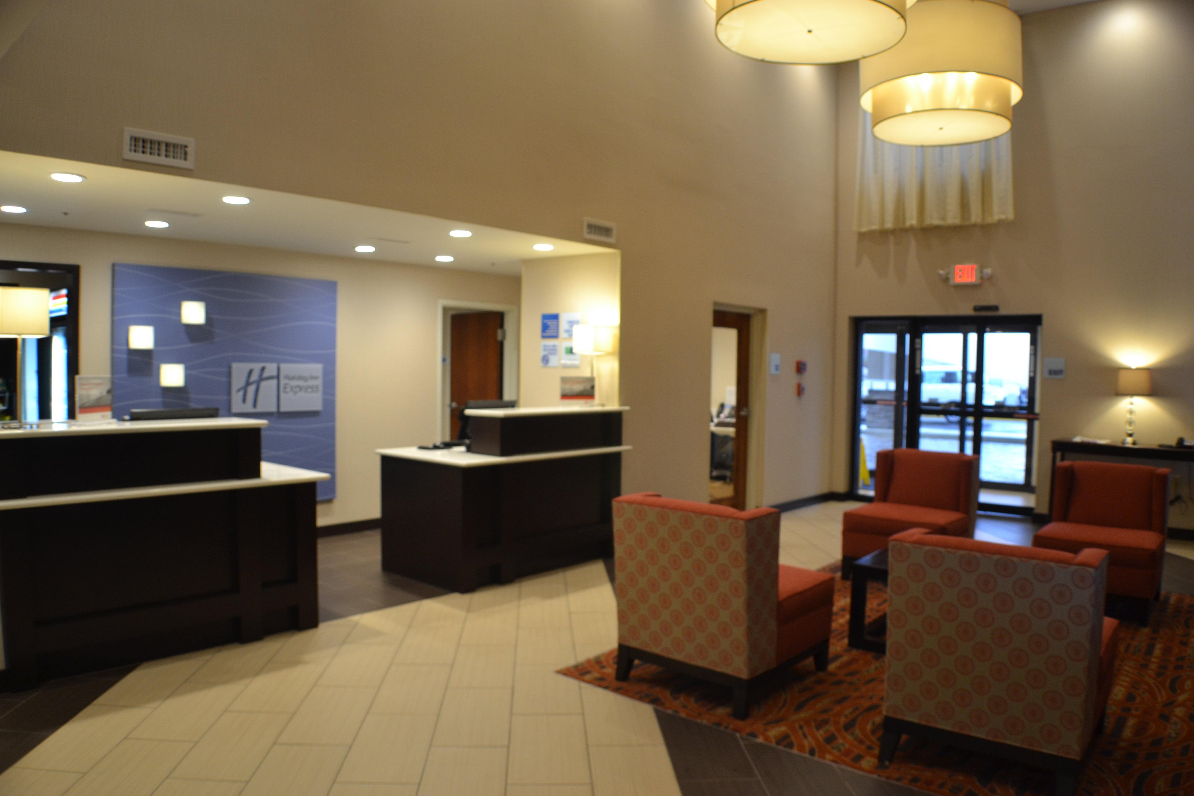 Express & W - Airport Area By Ihg