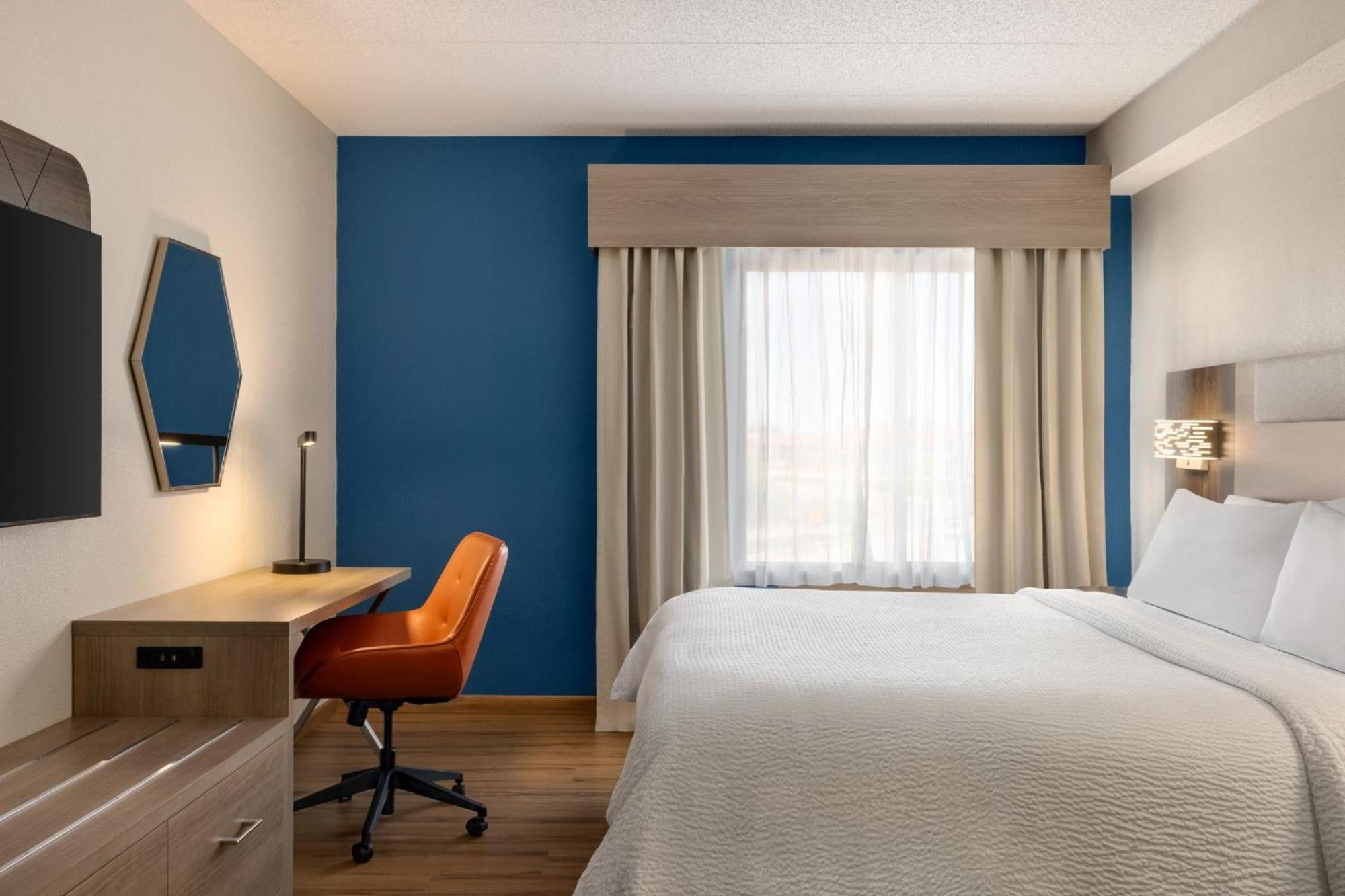 Hotel Express & W - Airport Area By Ihg Indianápolis