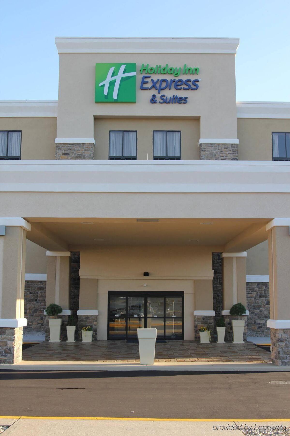 Express & W - Airport Area By Ihg
