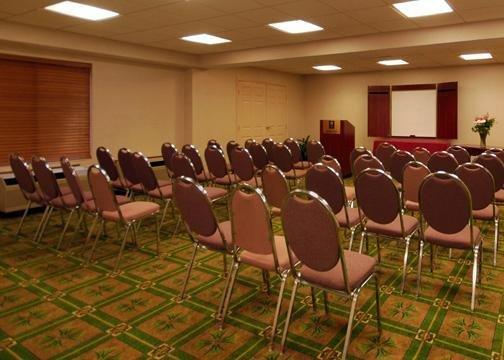 Express & W - Airport Area By Ihg 3* Indianapolis